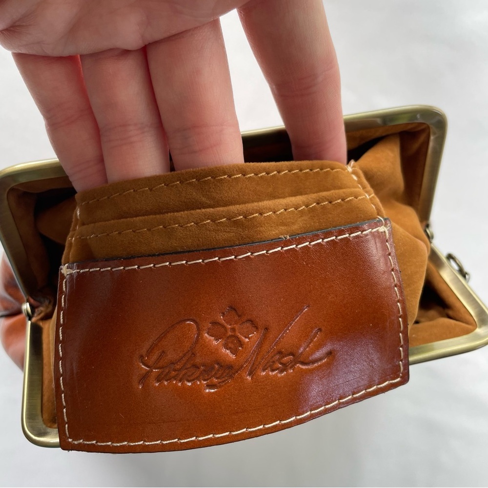 Classic Brown Leather Kiss-Lock Clutch - Picture 12 of 16